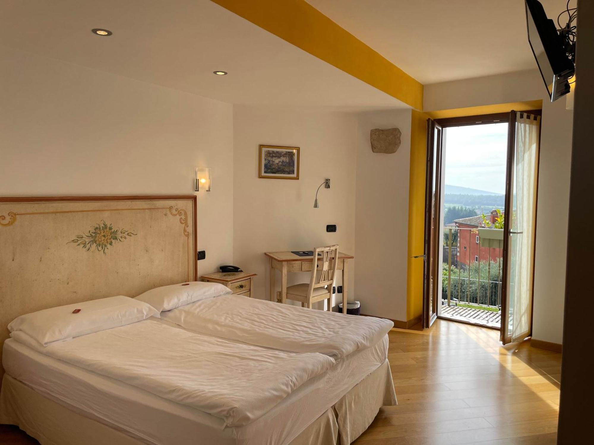 Relais Fontana Rosa B&B Wellness Caprino Veronese Luaran gambar
